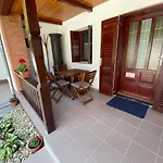 Huta-tura 42 Vendeghaz Apartament