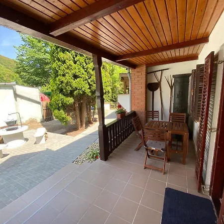 Huta-tura 42 Vendeghaz * Háromhuta