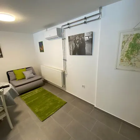 Huta-tura 42 Vendeghaz Lejlighed Háromhuta