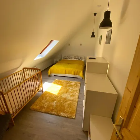 Huta-túra 42 Apartman