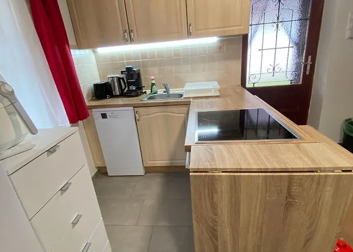 Huta-tura 42 Vendeghaz Apartmán
